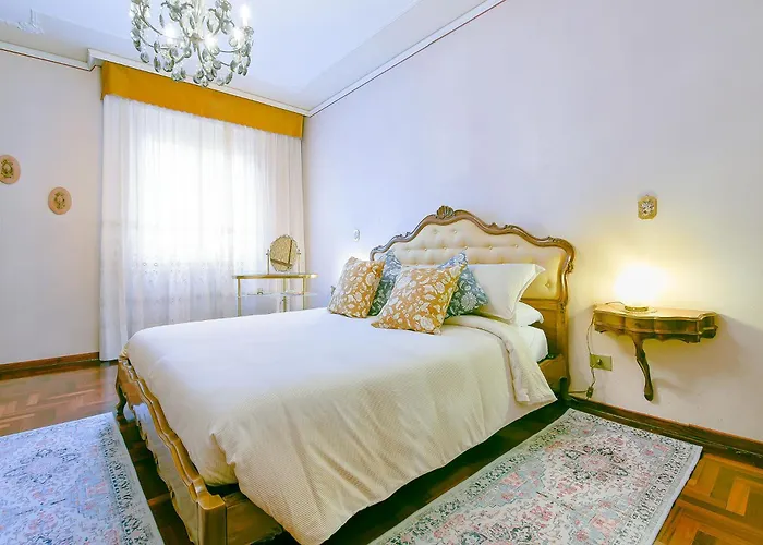 Queen Gabrielle * البندقية